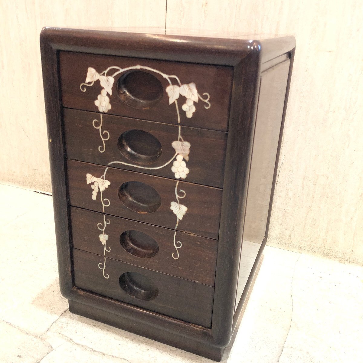 □□323□唐木 チェスト 5段 小引き出し 収納家具 最高 螺鈿細工 葡萄