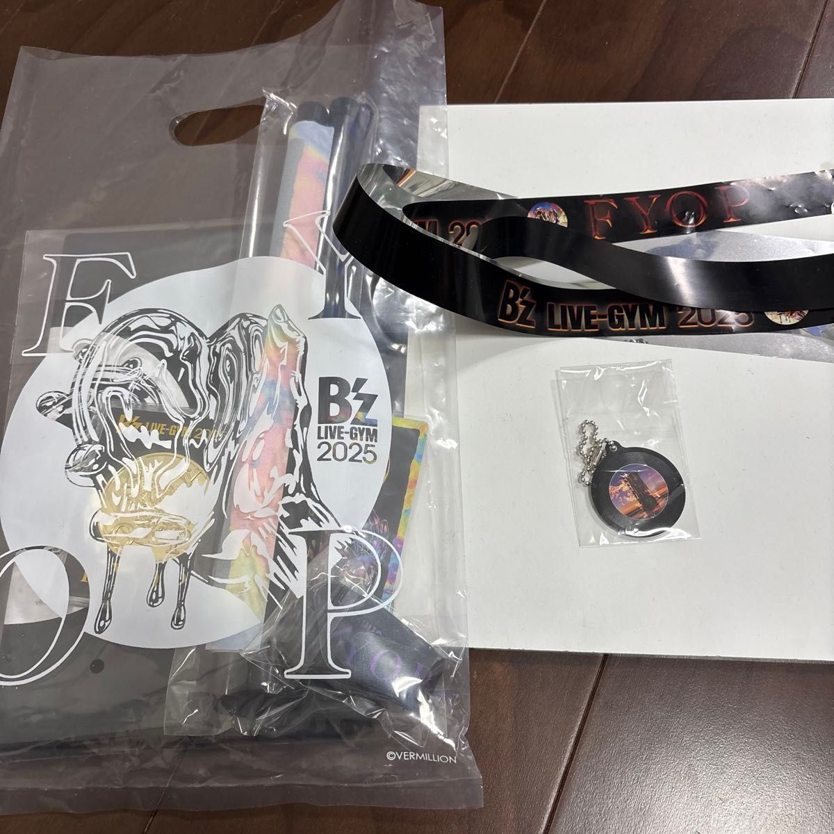 B'z LIVE-GYM 2025 FYOP プレミアム席グッズ＋銀テ＋キーホルダー＋
