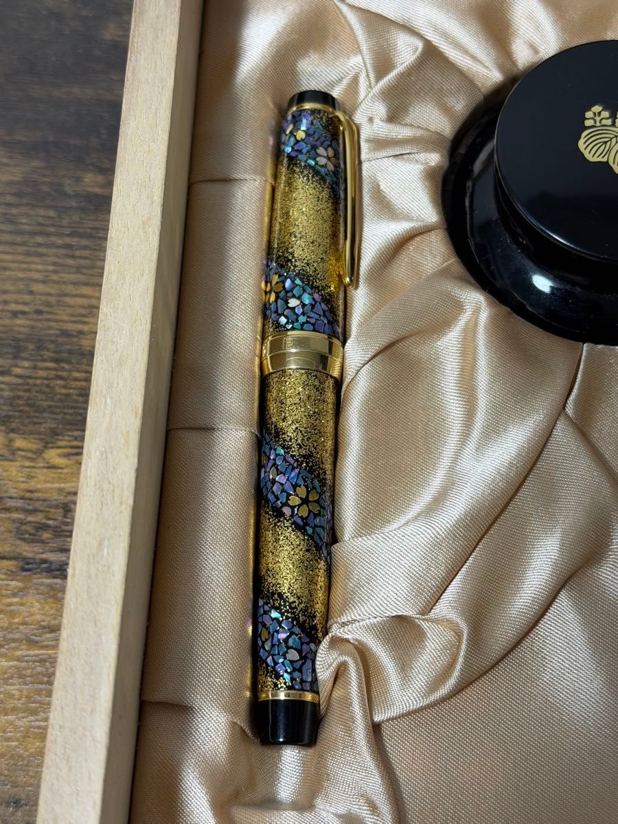 試筆のみ 内閣総理大臣 特別慰労品 螺鈿蒔絵 桜流れ セーラー 万年筆 M