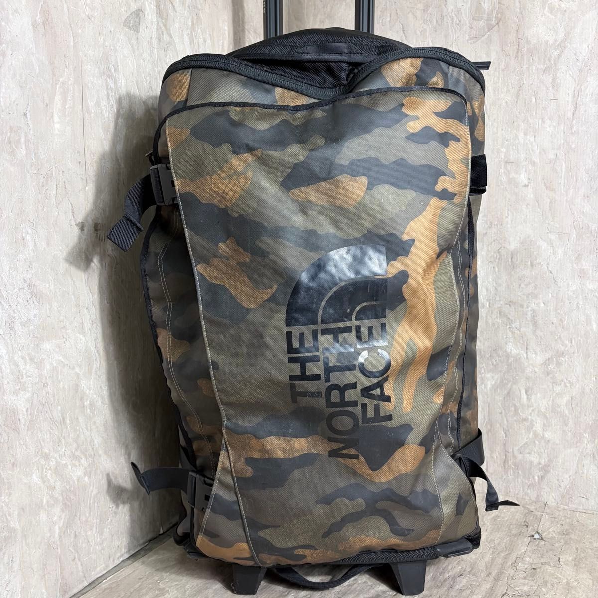 希少品 迷彩色 THE NORTH FACE ローリングサンダー30 NF0A3C93