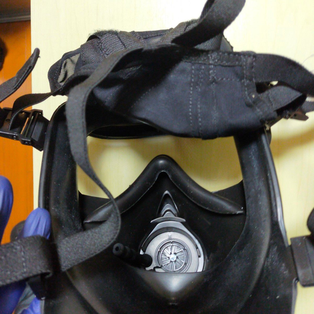 米軍放出品 実物 AVON PROTECTION M50ガスマスク 未開封アンプ