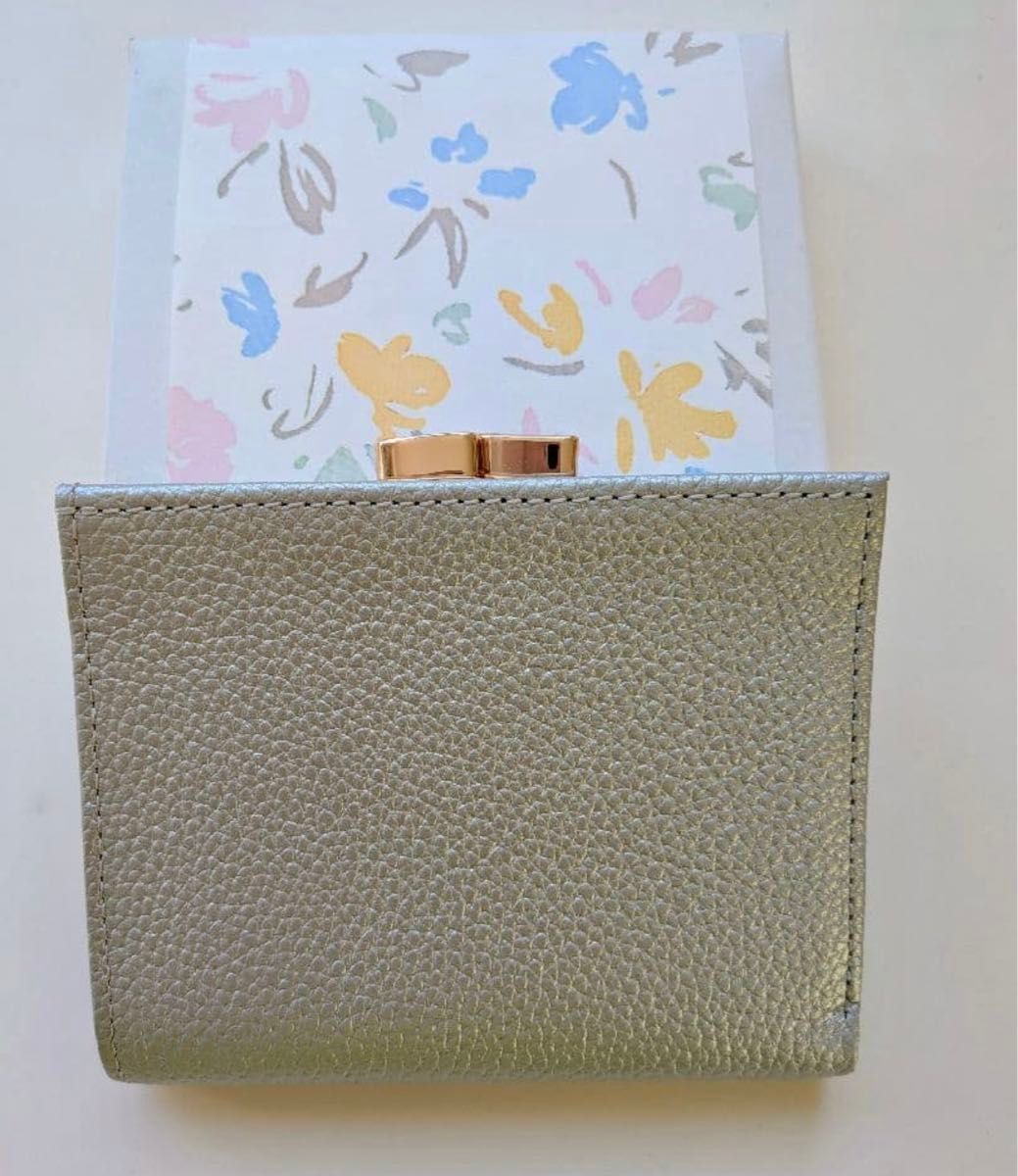 皇居限定 がま口2つ折り財布 完売色シルバー 銀色 新品未使用 大安購入