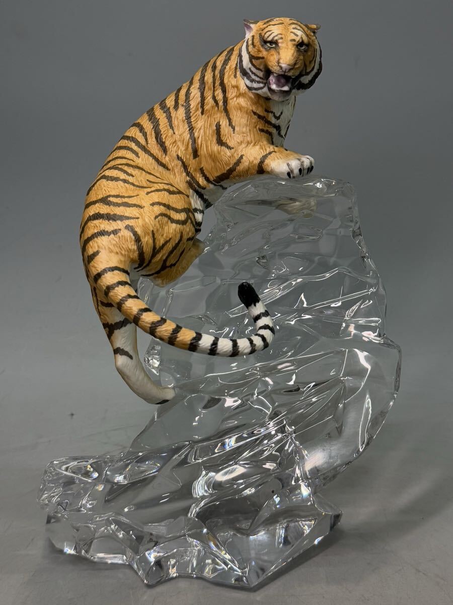 ベンガルトラ トラの彫刻 フランクリン ミント 台付 フランクリン