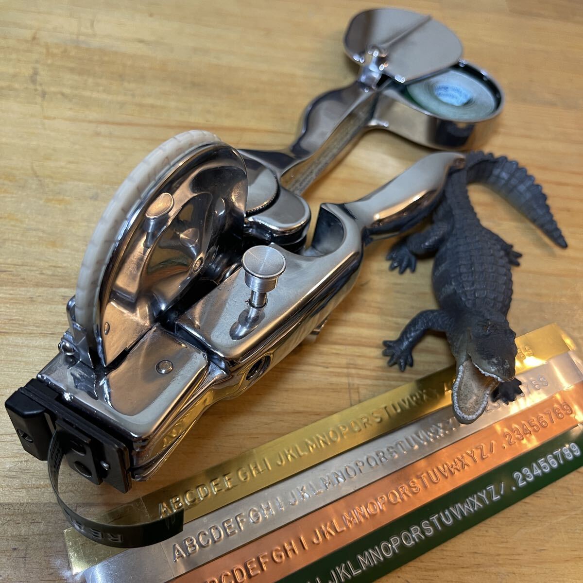 □製品保証□ダイモ DYMO MITE M-22 タブ（2重）カット 185-6