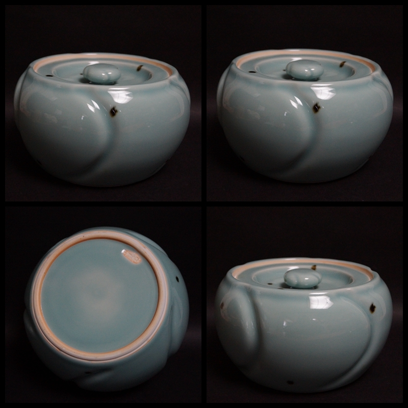 茶道具 貴山造 飛青磁 水指 捻梅水指 共箱 / 茶事 茶道具