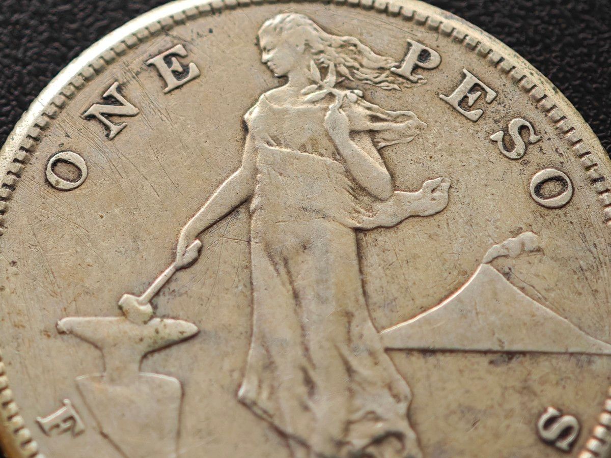 AUランク名作大型銀貨】1909S アメリカ領フィリピン 1ペソ 女神と火山