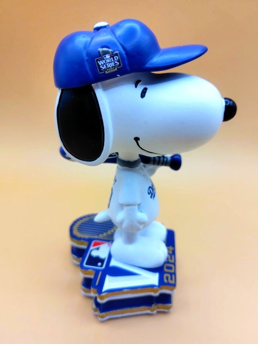 ピーナッツ×LAドジャース ボブルヘッド【150個限定品】スヌーピー