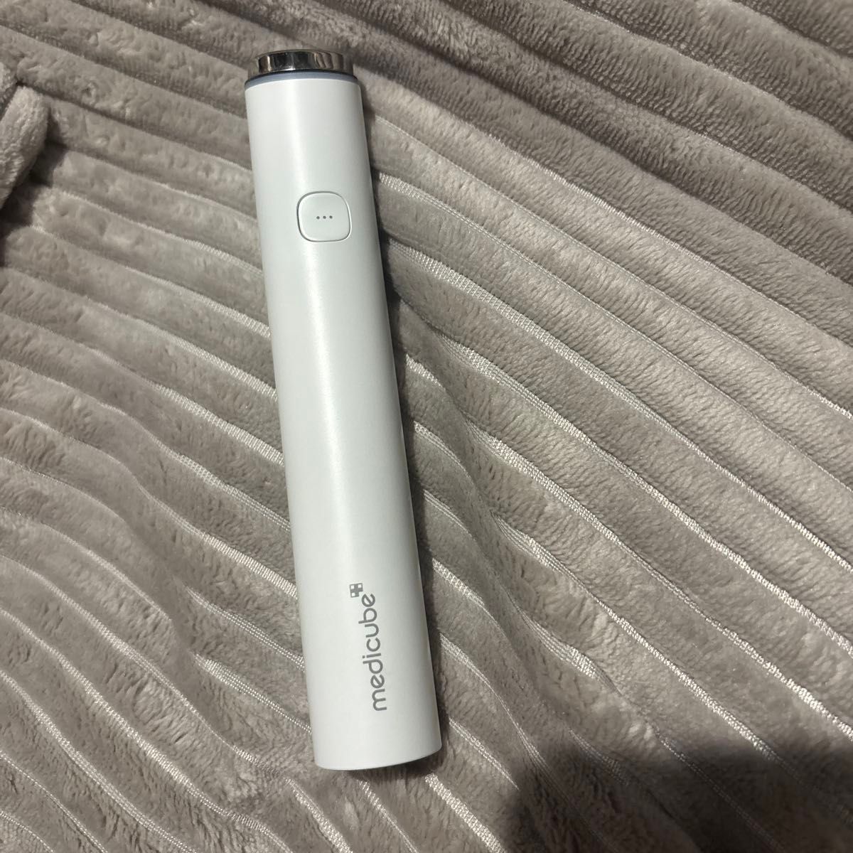 medicube AGE-R ブースタープロ ミニ 美顔器 ホワイト｜Yahoo!フリマ