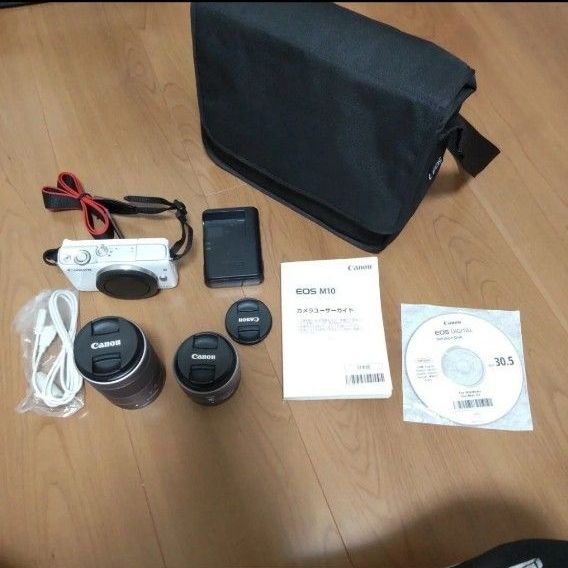 Canon ミラーレス一眼カメラ EOS M10 ケース付き キャノン ダブル