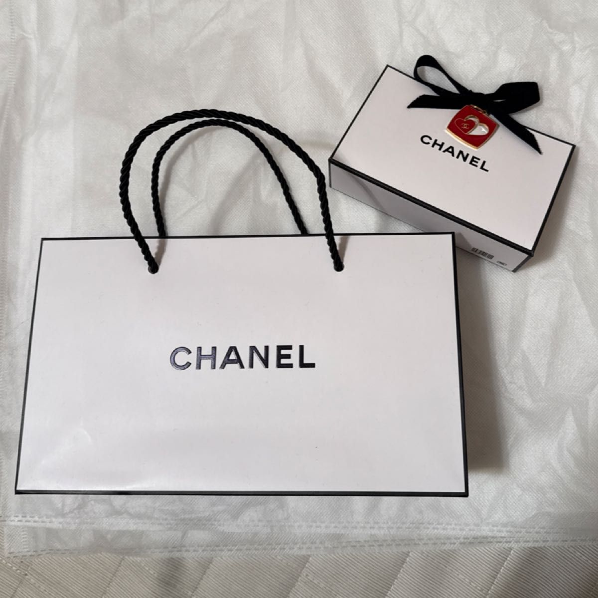 新品 CHANEL ショッパー ギフトボックス 限定チャーム シャネル｜Yahoo