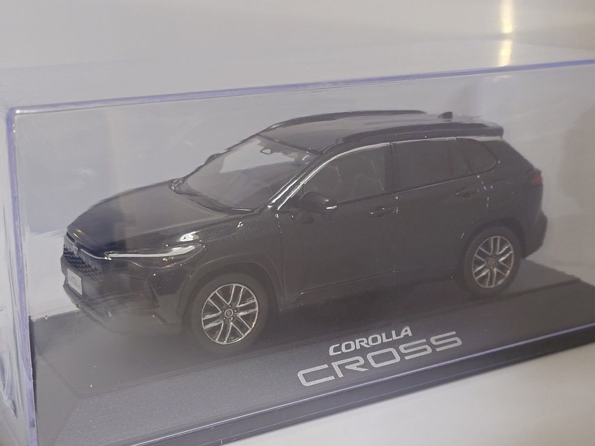 トヨタ カローラクロス 後期 209 ブラックマイカ 1/30 カラーサンプル