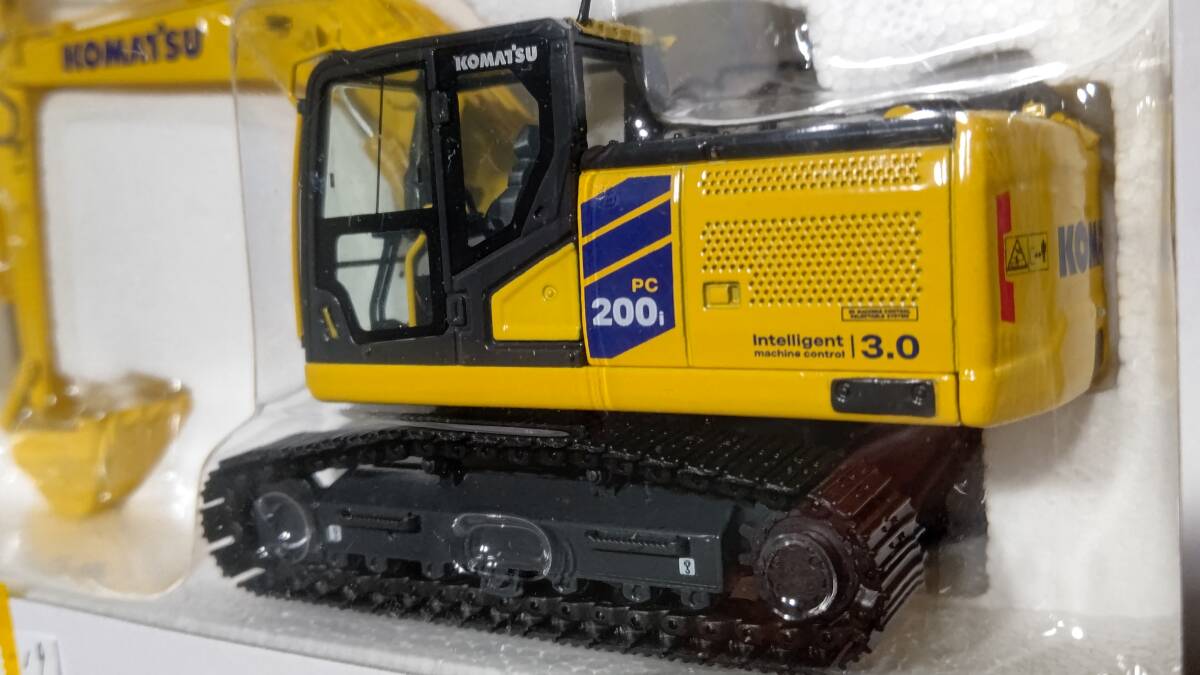 103-19 非売品 1/50 モデルカー コマツ KOMATSU PC200i-12 ミニカー