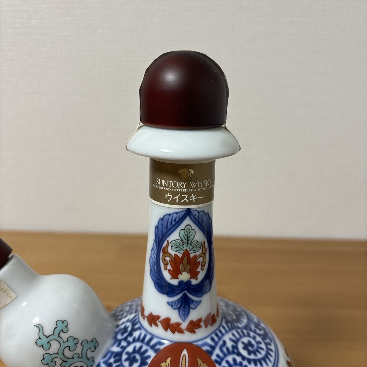サントリー ウイスキー 有田焼 染錦福寿文乳首徳利瓶 未開栓 訳あり
