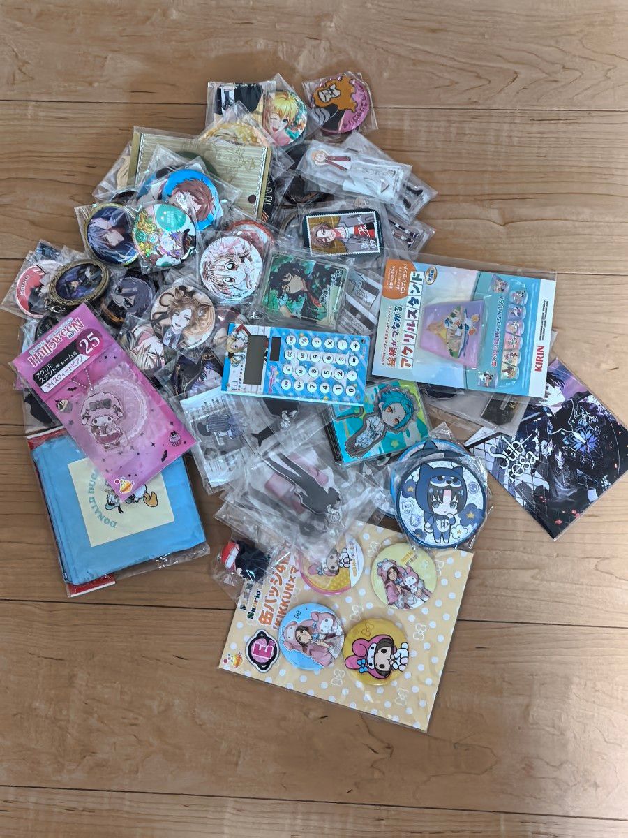 アニメグッズ まとめ売り 缶バッジ アクリルスタンド キーホルダー77点