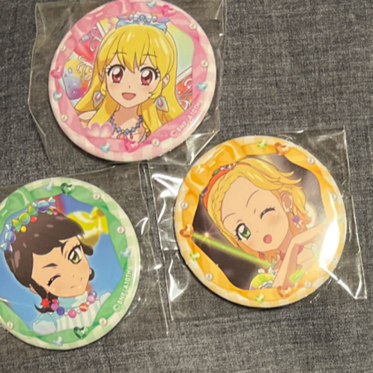 アイカツ 缶バッジ stage 星宮いちご 神谷しおん 新条ひなき｜Yahoo