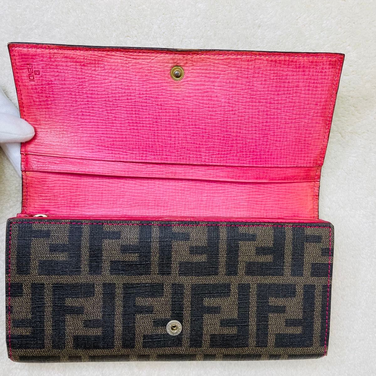 FENDI フェンディ 長財布 三つ折り財布 ウォレット ズッカ柄 PVC