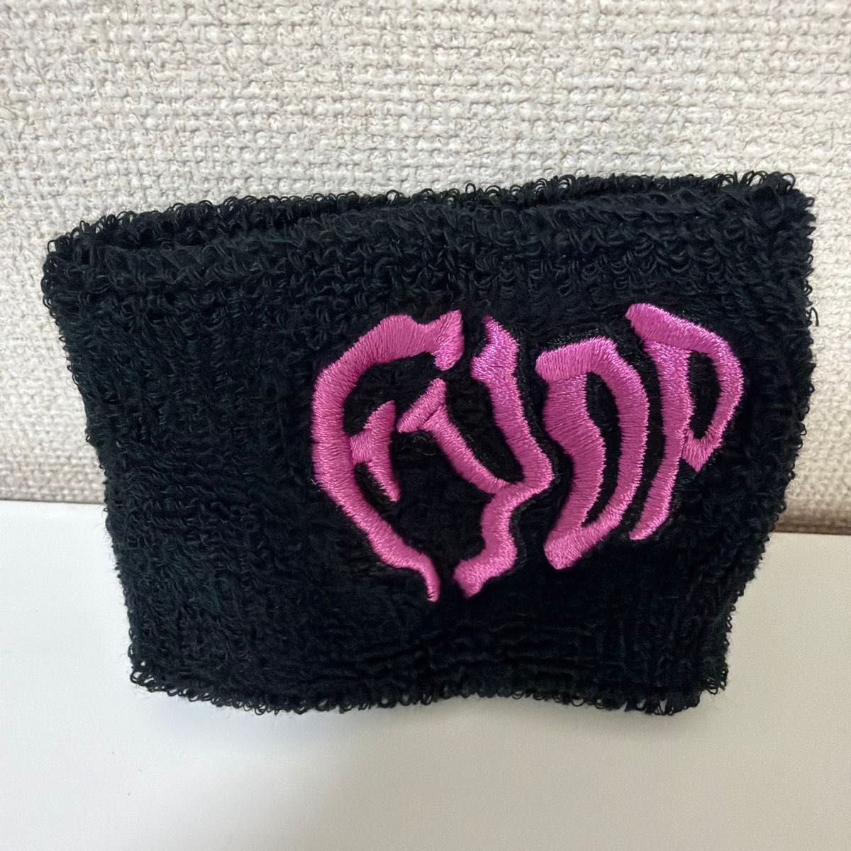 FYOP LIVE-GYM B'z ガチャ 12 7日付入りリストバンド｜Yahoo!フリマ