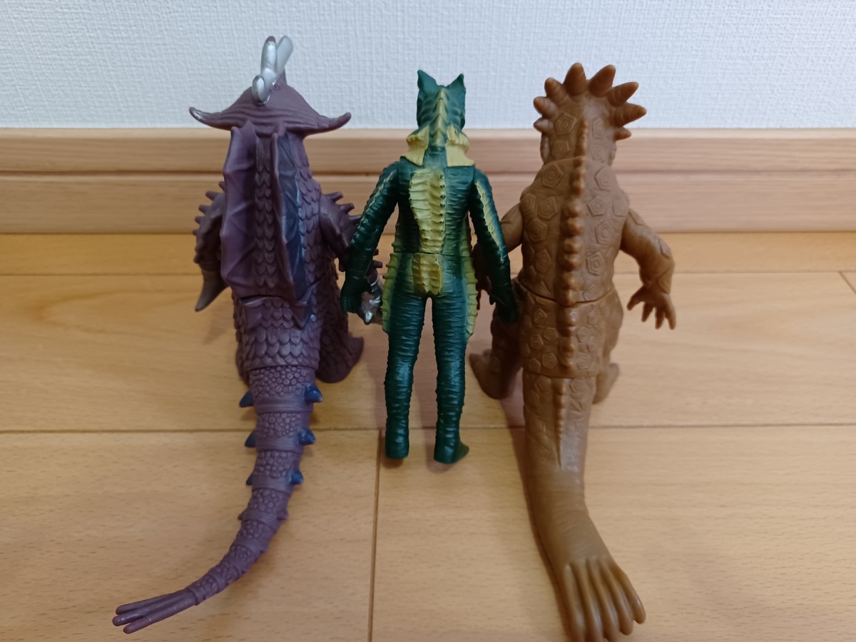 当時物ソフビ11体 ゴジラ ウルトラマン 当時物ソフビ11体 ゴジラ