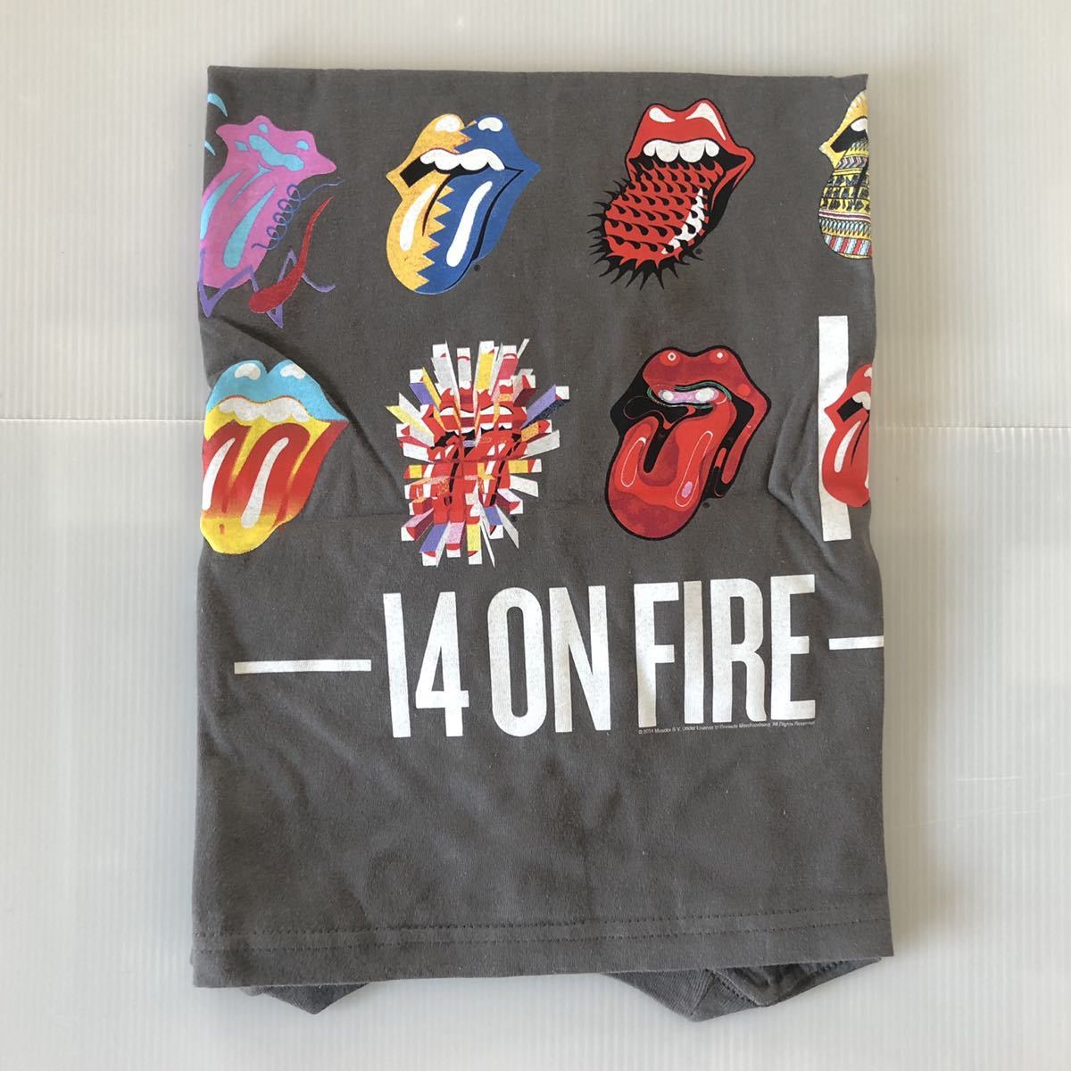 グレーM】ローリングストーンズ 2014 ツアー 公式Tシャツ「14 ON FIRE
