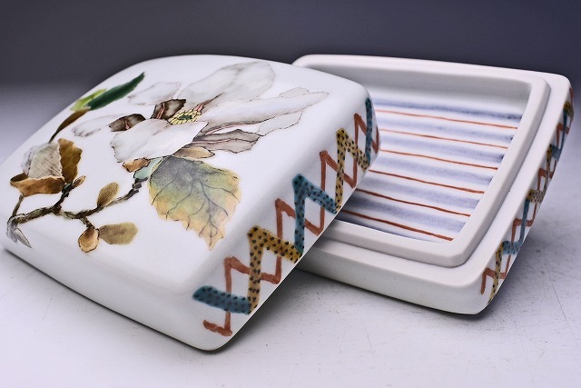 廣瀬義之 ☆ 色絵 辛夷（ こぶし ）の図 陶箱 ☆ 共箱 共布 ☆ 師：