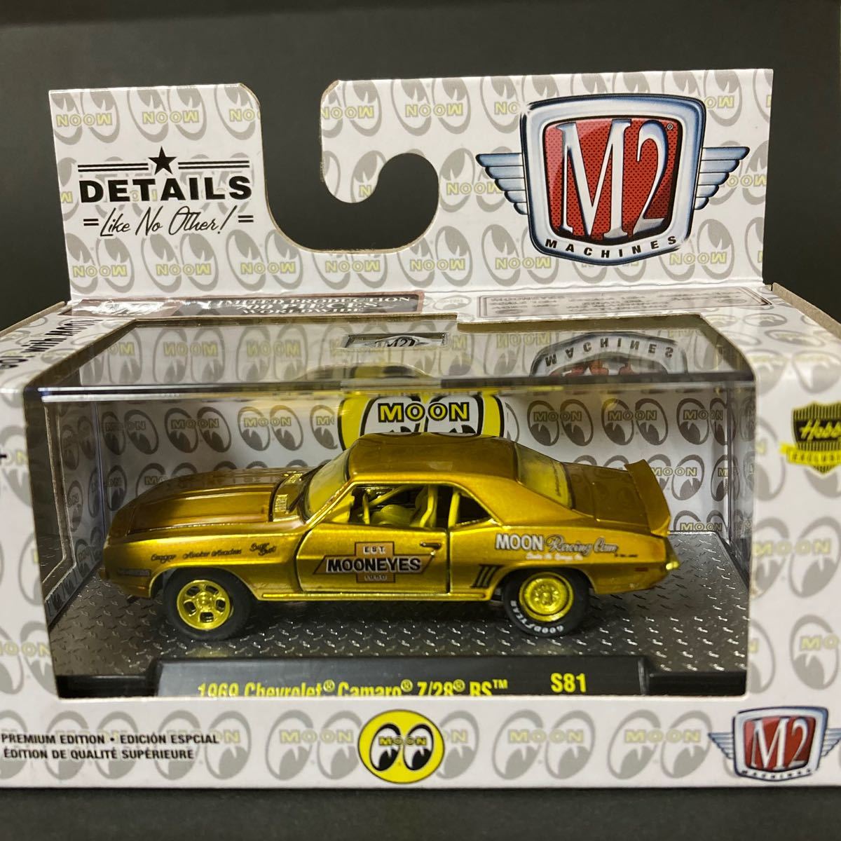 世界700台限定 チェイス シボレー カマロ ムーンアイズ M2マシーン 1