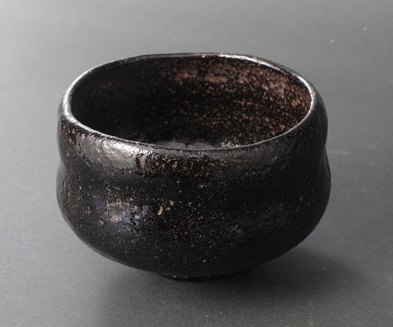 N58 茶碗 『山田健吉造』『表千家 堀内宗完 箱書』『彫刷毛目茶碗