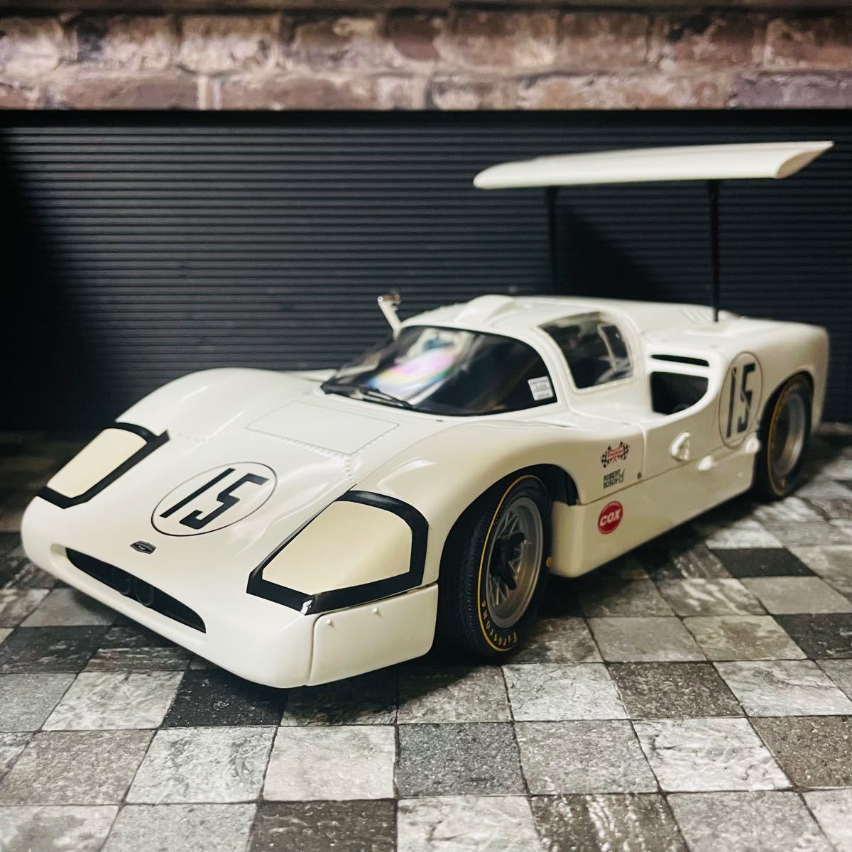 エグゾト 1/18 1967 シボレー シャバラル 2F デイトナ 24時間 1/18