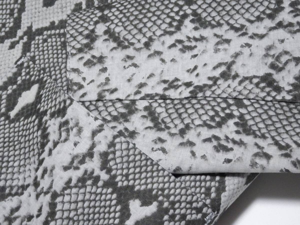 MACKINTOSH×HYKE】パイソン柄 チェスター コート