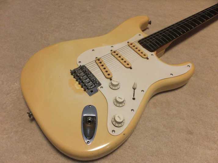 Yahoo!オークション - Orange ストラトキャスター Fernan