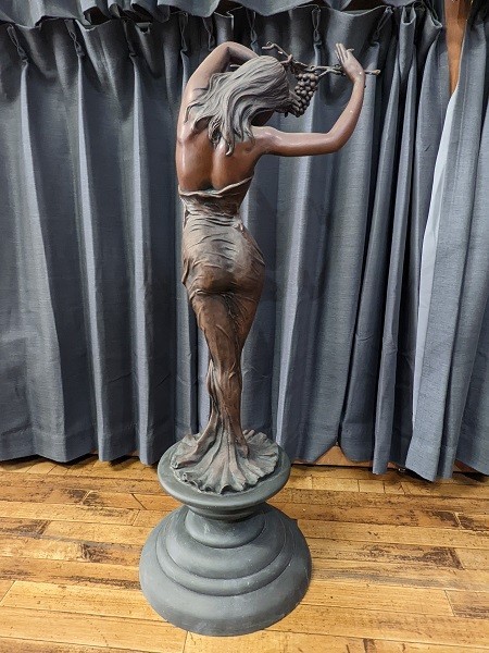 たぬき E◇美女像 ブロンズ 置物 刻印あり 銅製 美品 たぬき E◇美女像