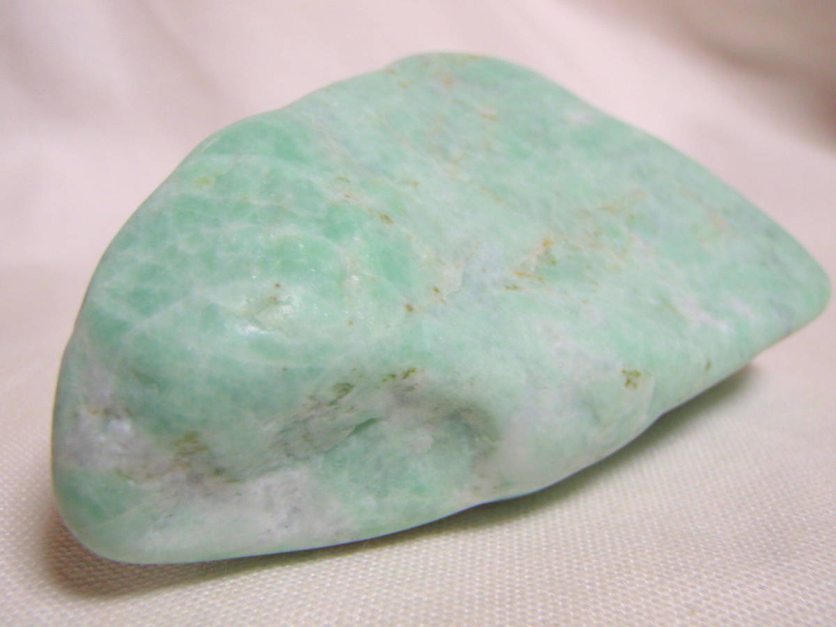 糸魚川 翡翠・ヒスイ・(366) ✳小滝産 高品質*特大プレミア 糸魚川翡翠