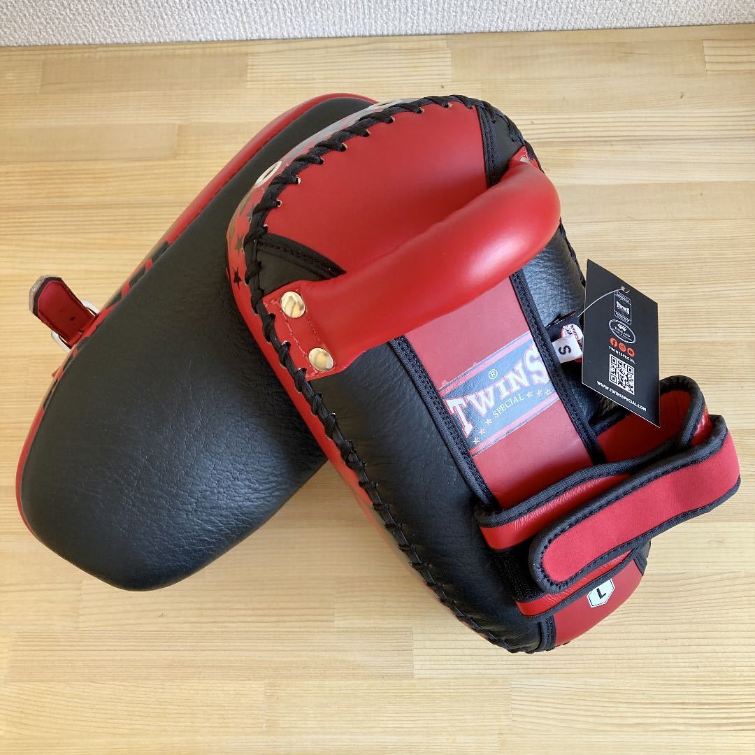 TWINS キックミット M レッド 【公式通販】