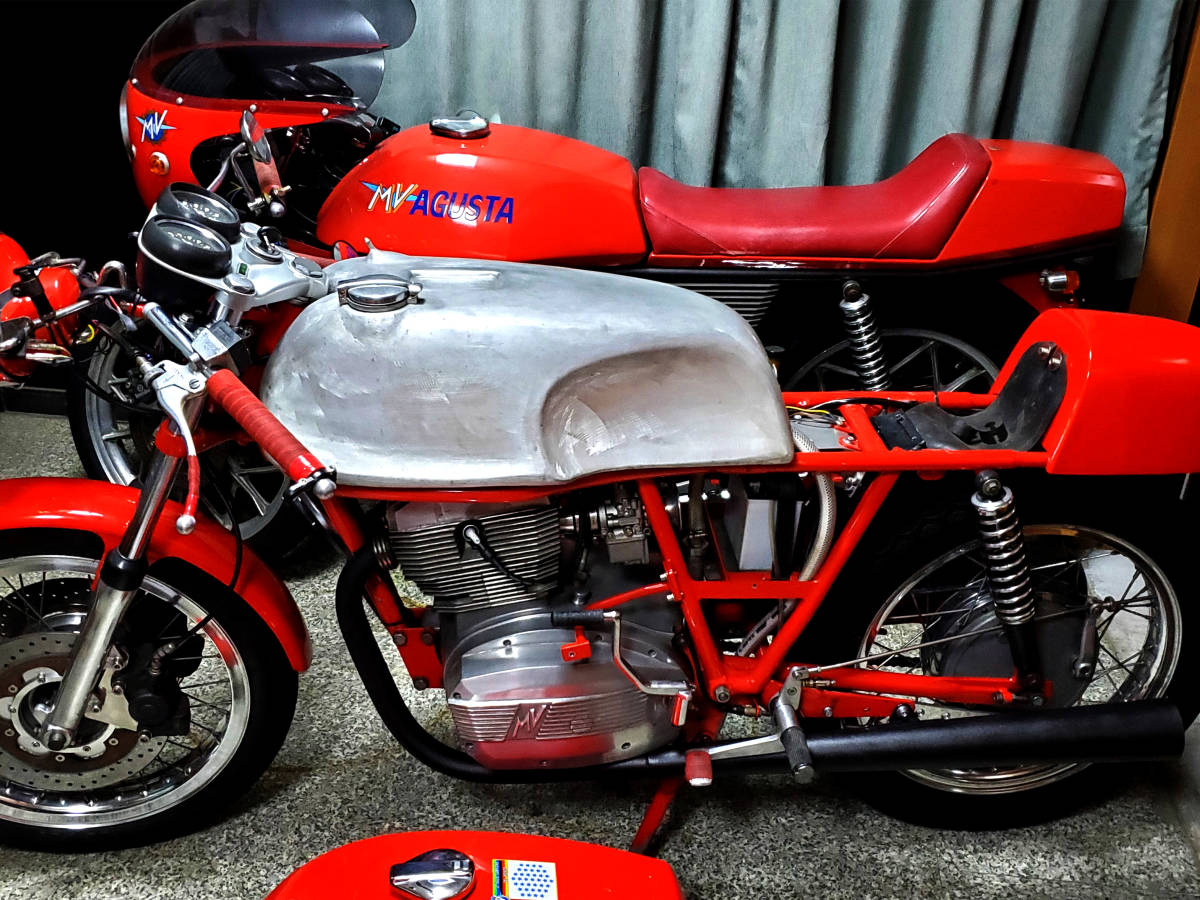 CB400ss バイクタンク マットオリーブ サイドカバー