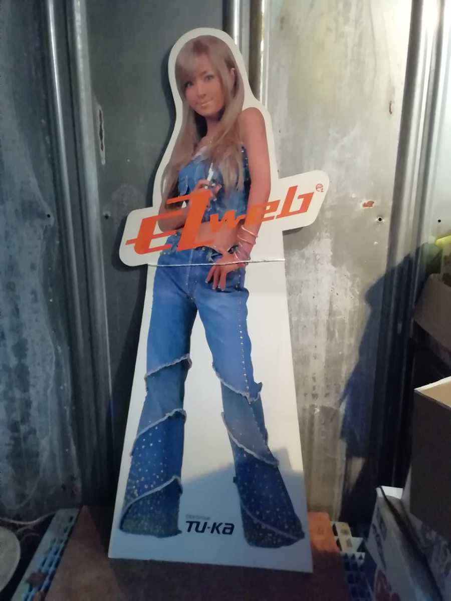 Yahoo!オークション - 現状品 等身大パネル 浜崎あゆみ tu-ka ezweb 看