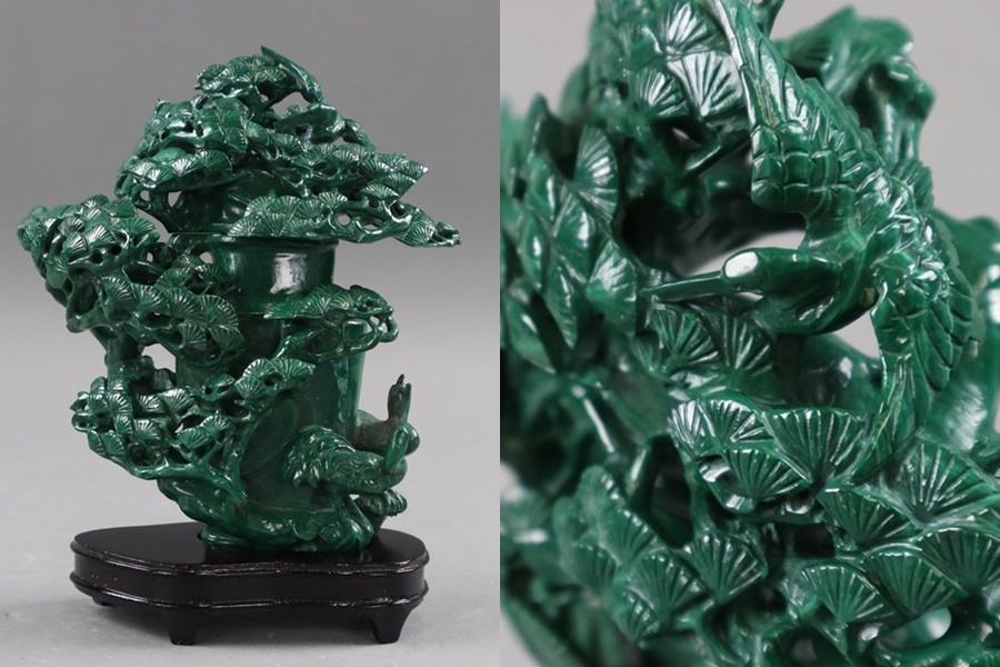 中国 玉石孔雀石マラカイト彫刻 神獣 置物 約896g 唐木台付 V 9009