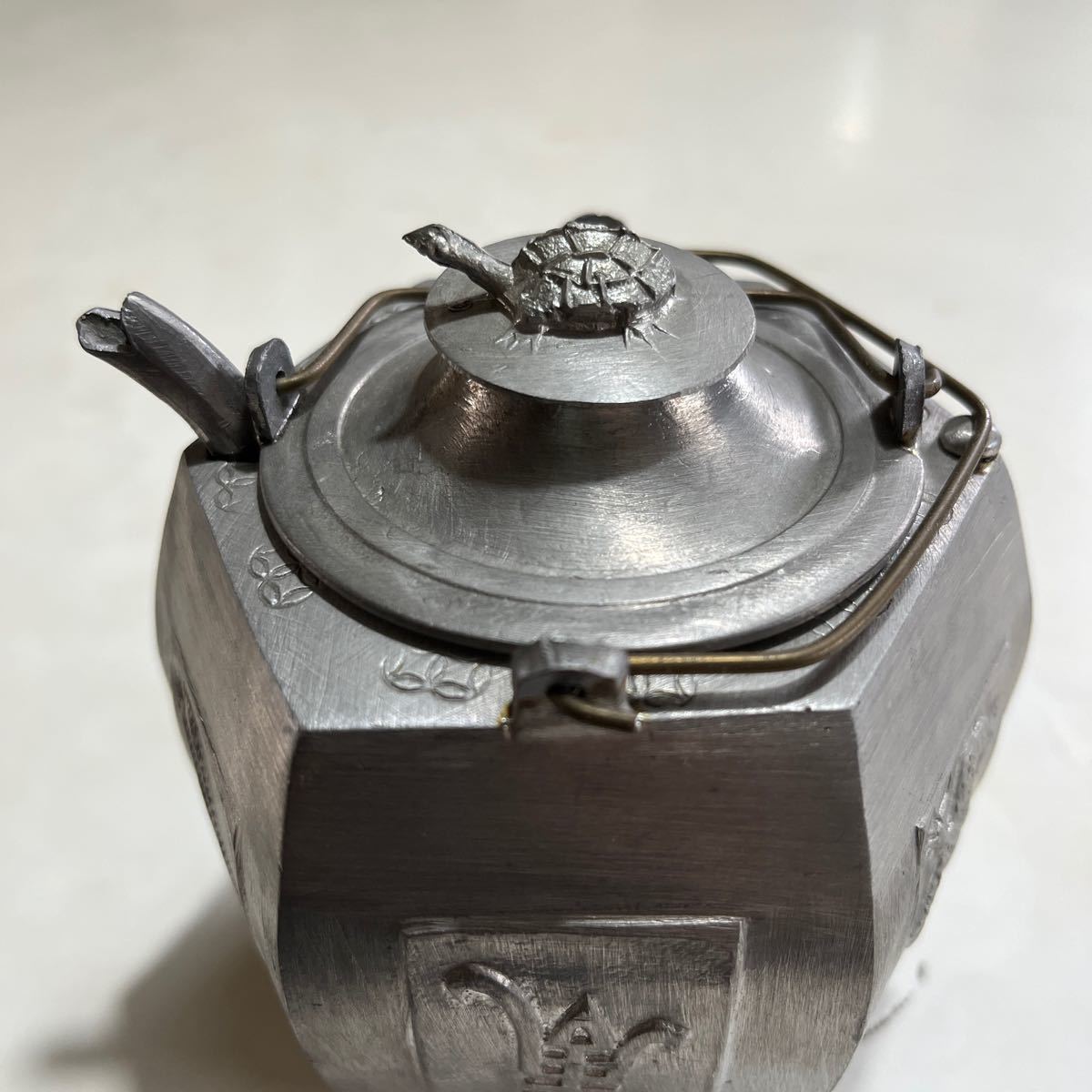 2396 中国酒器 六角チロリ 錫製 骨董品 2396 中国酒器 六角チロリ 錫製