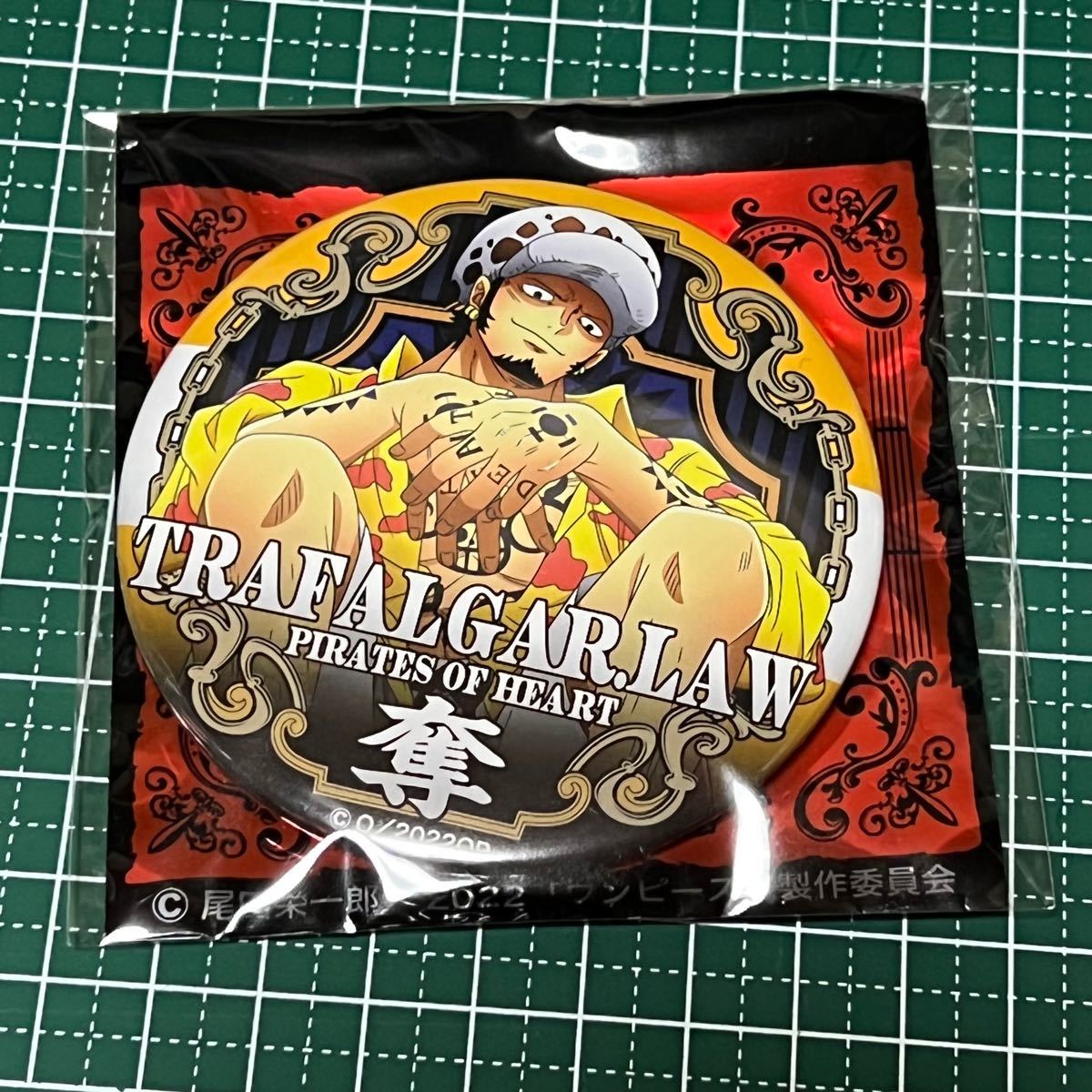 ONEPIECE トラファルガー・ロー 缶バッジ RED ワンピース 輩缶バッジ