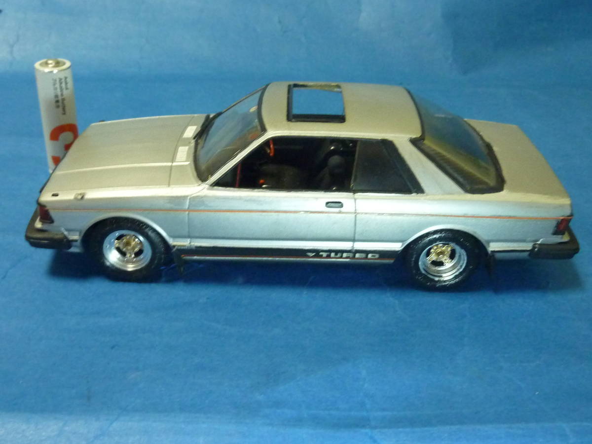 マルイ1/24 ブルーバード SSS-S ターボ ホワイトボディー ニッサン