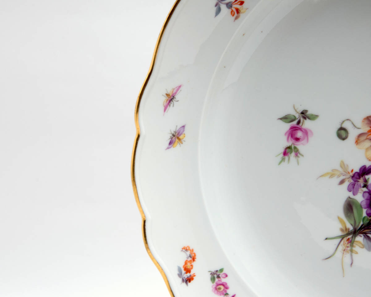 Yahoo!オークション - 古マイセン 金彩 花のブーケと虫の絵付け 自然主