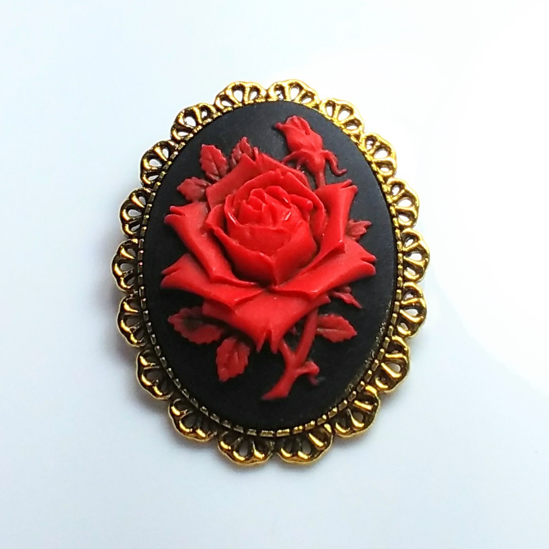カメオブローチ 薔薇 赤と黒｜Yahoo!フリマ（旧PayPayフリマ）