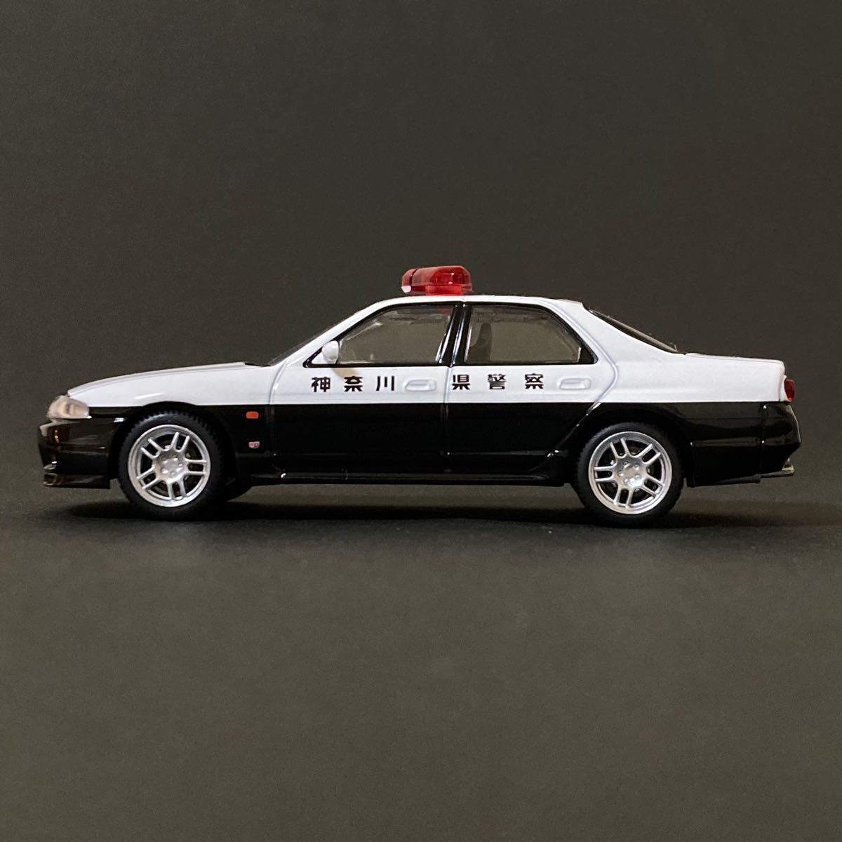 日産 スカイラインGT-R R33 神奈川県警 トミカリミテッドヴィンテージ