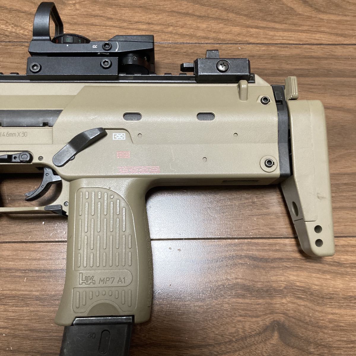 東京マルイ ガスブローバック MP7A1 タンカラー｜Yahoo!フリマ（旧