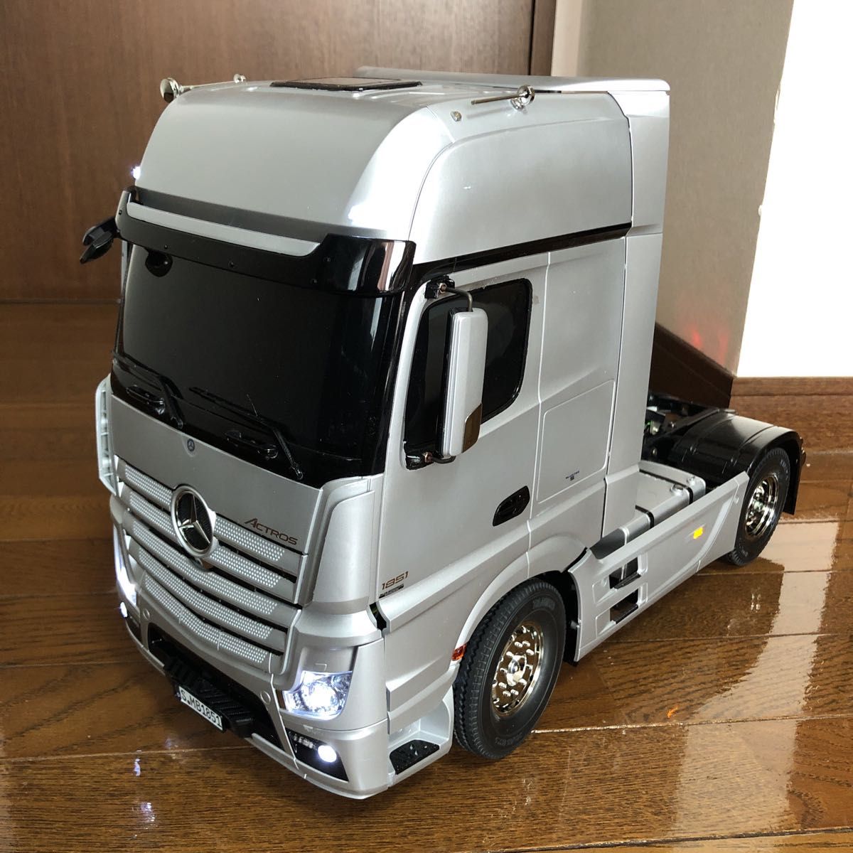 1/14 ラジコン タミヤ トレーラーヘッド メルセデスベンツアクトロス