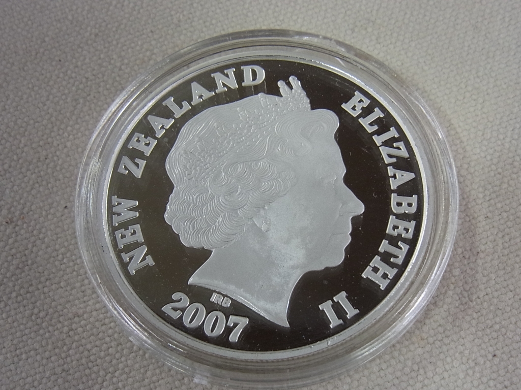 ニュージーランド 銀貨☆1オンス 1 Oz☆New Zealand 2007 Aoraki