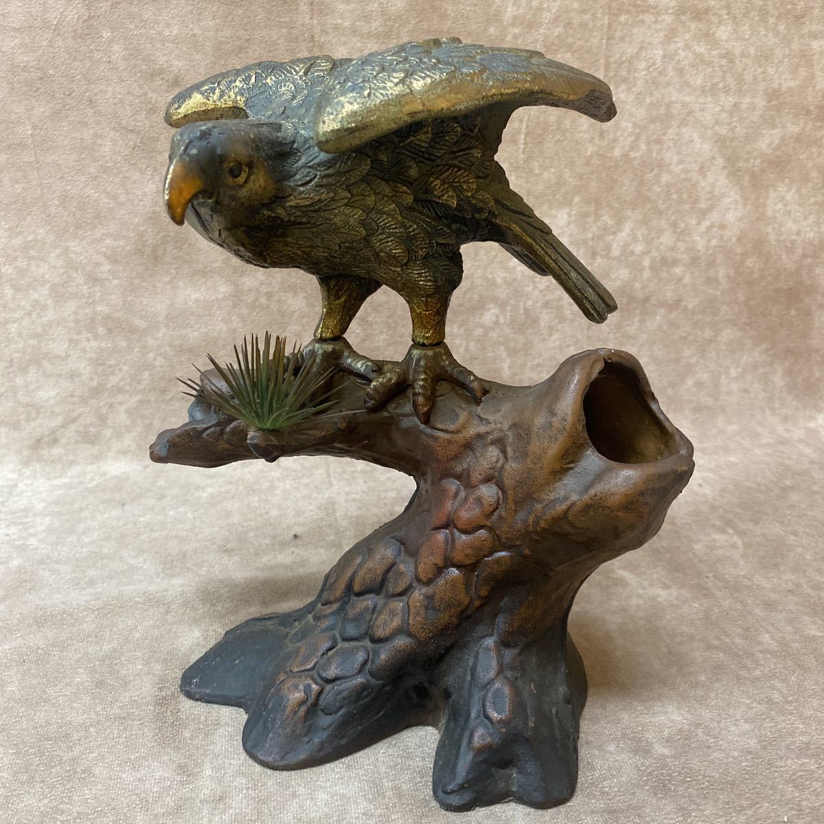 Amazon.co.jp: 鷹 たか 金属製品 鷲 ワシ 鳥 猛禽類 動物 鉄 彫刻