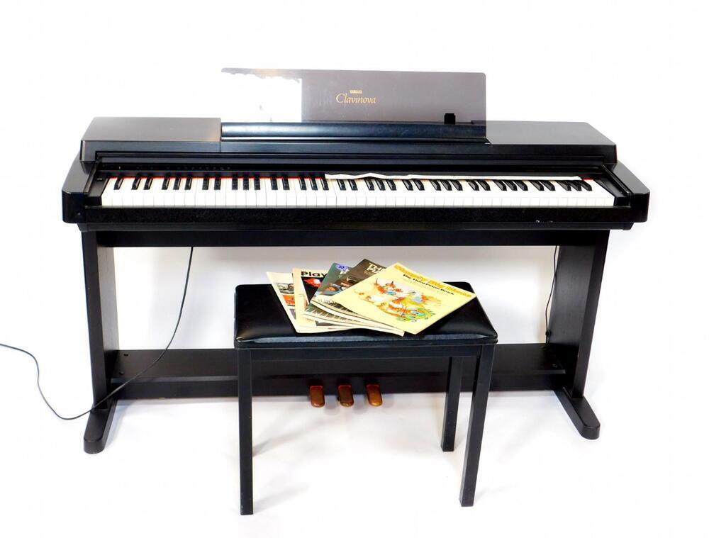 YAMAHA Clavinova CLP-560