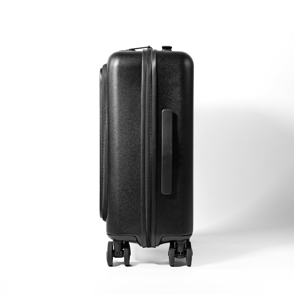 Essential Luxe Suitcase | aucentic(オーセンティック)