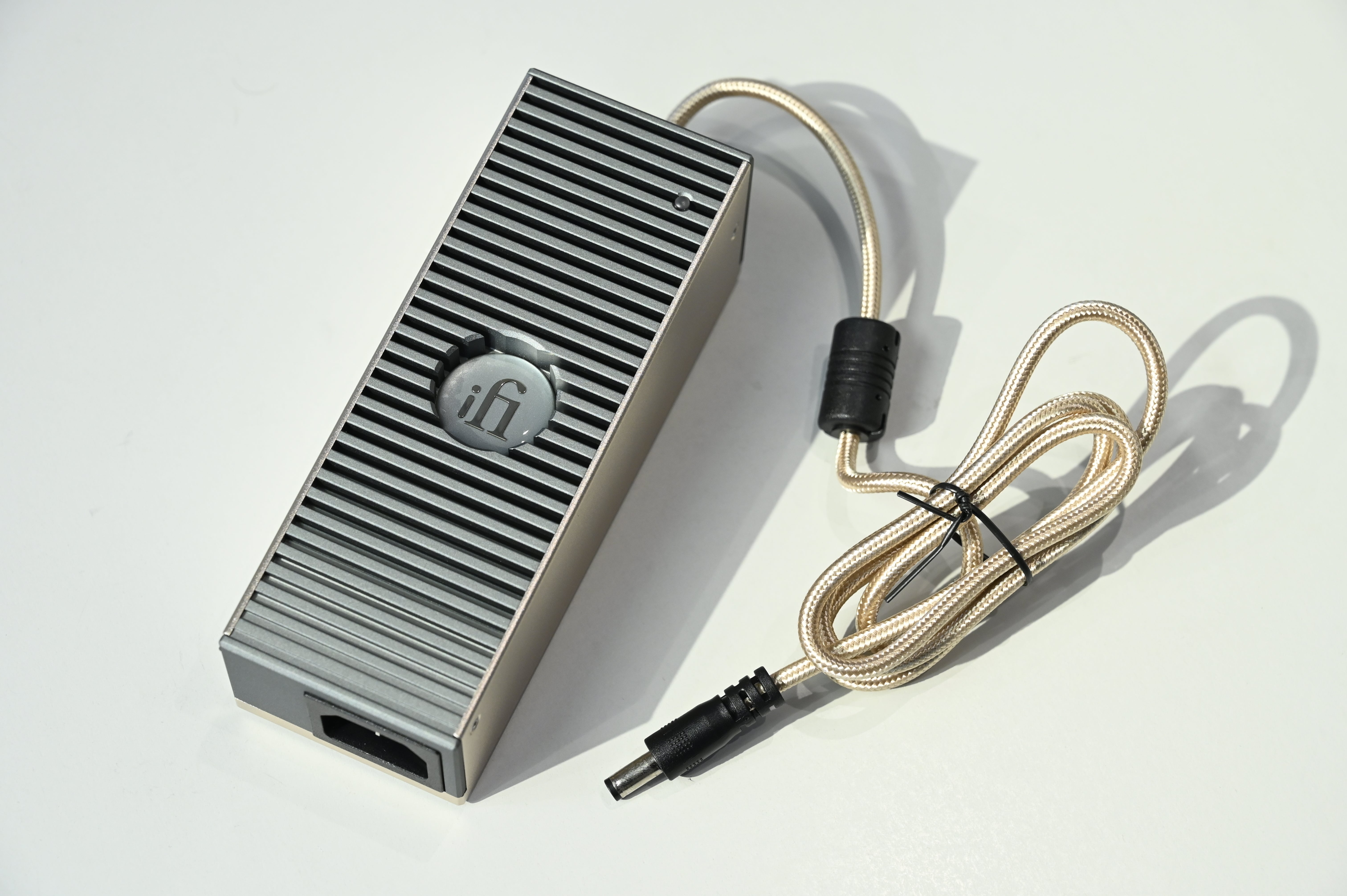 SilentPower iPOWER ELITE ACアダプター – CORE オーディオコア