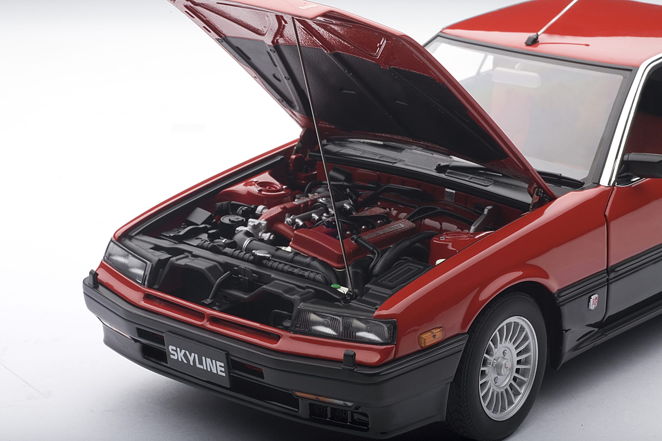 Nissan Skyline Hardtop 2000 Turbo Intercooler RS-X (DR30) (Red