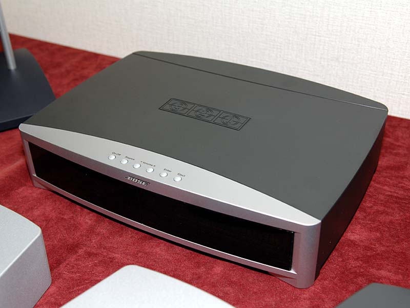 ボーズ、センターユニットを薄型化した「3・2・1」新モデル